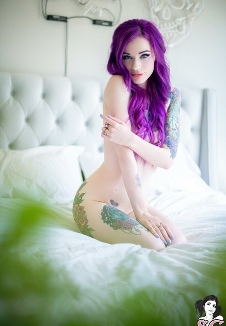 Velvetine SG model pornographic pic