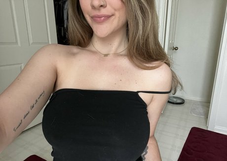 Polaroidsmut adult model archive