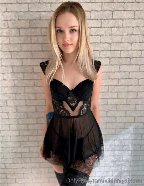 vikinni bikinni actress photos