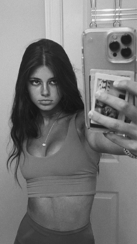 Kendeeznutz pornstar nice gallery