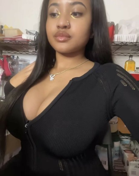 kokoblackxx adult model pic