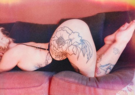 sainte marnie model high quality gallery