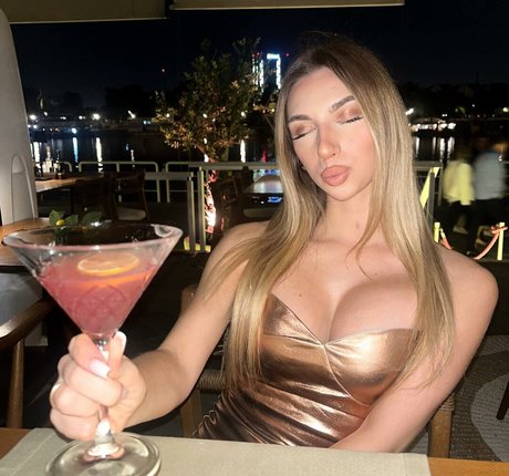 alexndraca beautiful actress image