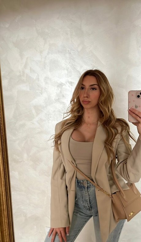 alexndraca sexy actress archive