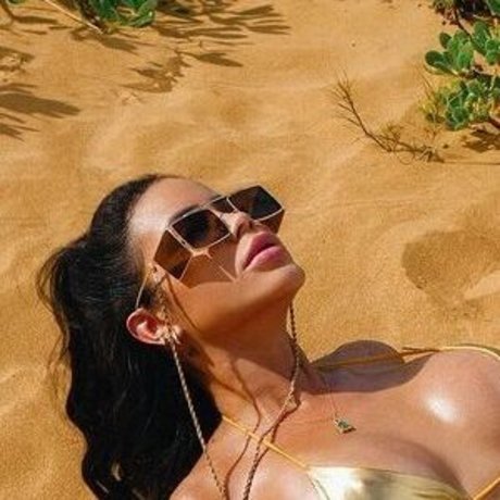 Leidys Ortiz top model photo