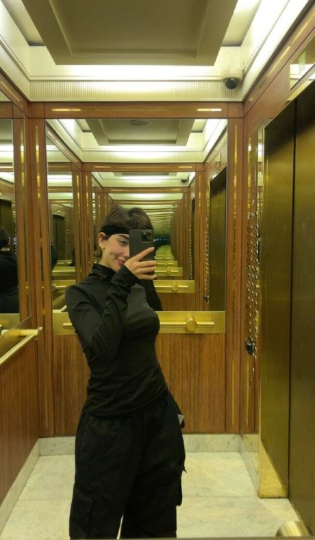 Roz Idrissi sex star photos