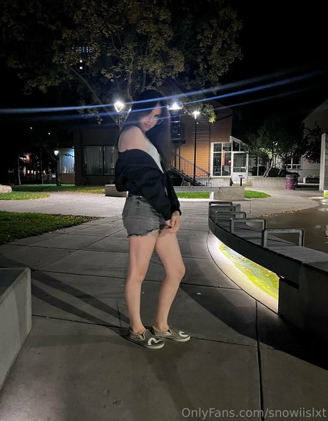 snowiislxt exclusive actress images