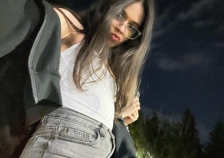 snowiislxt nude model galleries