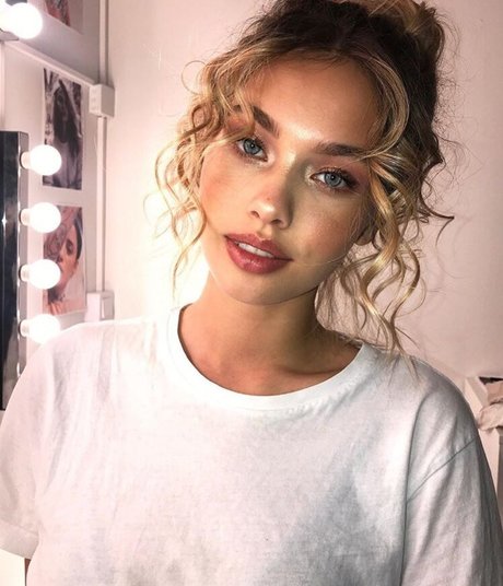 Hanna Edwinson star erotic pics