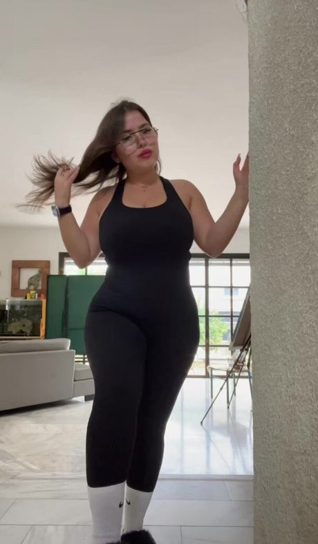 Tamar Abuchzira beautiful star photos