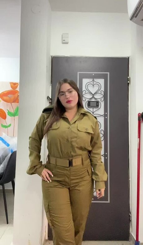 Tamar Abuchzira star exclusive image