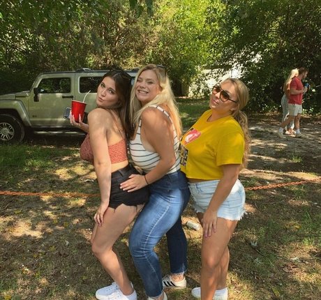 Rachel Myers star sexy img