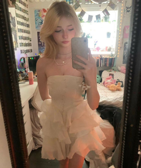 Maddyavalon art actress photos