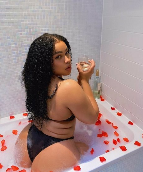 amielatisha pornstar pretty picture