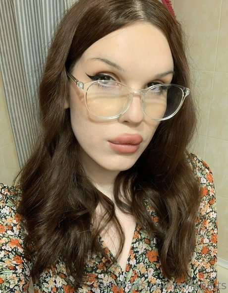 milana ts star sexy photo