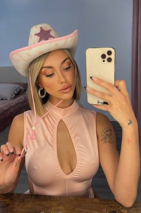 csecretss model nice img