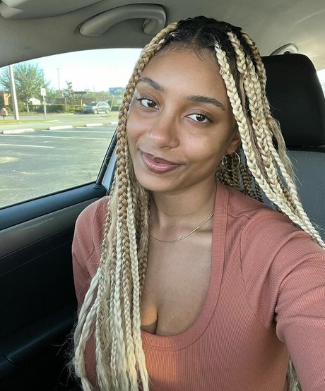 Plantbae hot model pic