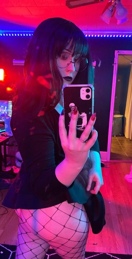 WhisperingPizza ASMR top model images