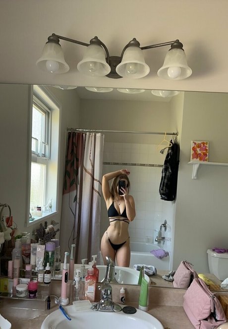 mia monet pretty star photos