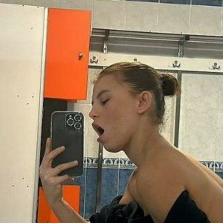 Diana Eduardovich nude actress picture