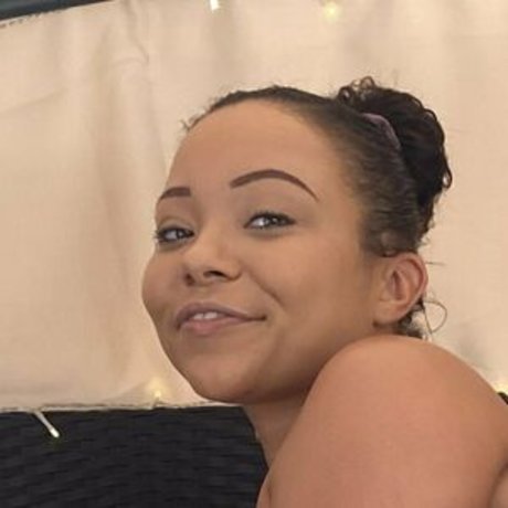 Adriana Maya pornstar nude img