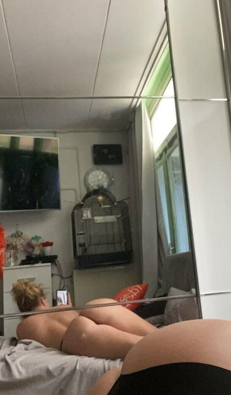 agressiee naked pornstar picture