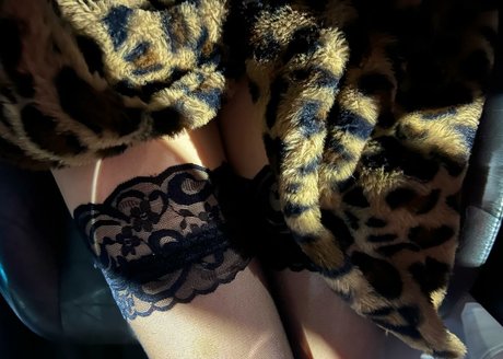 Kaitlynn Rhenea Asmr model pornographic photos