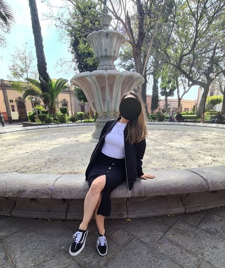 anahotsw porn model archive