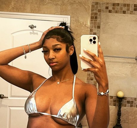 sucking cock onlyfans nudes image