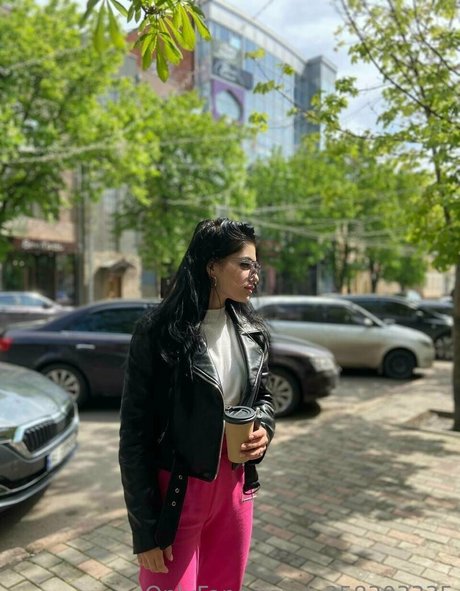 inspirekaya naked pornstar image