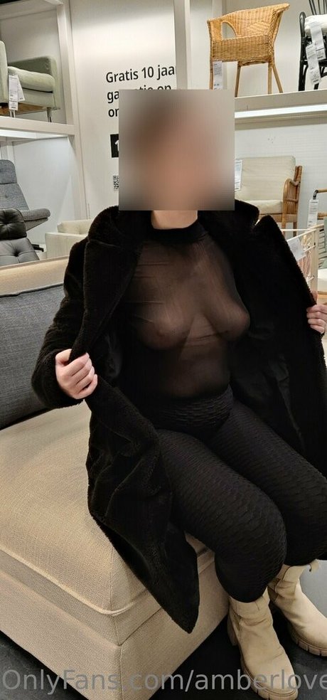 amberloveae model top images