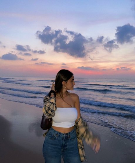 lotem passal nude model img