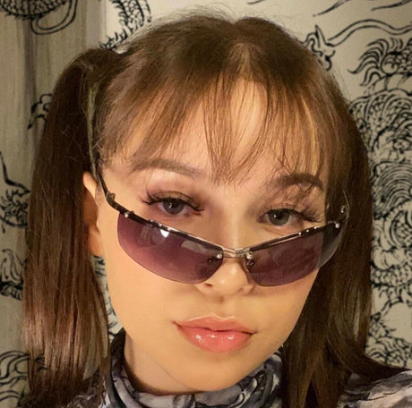 thick latina milf onlyfans naked picture