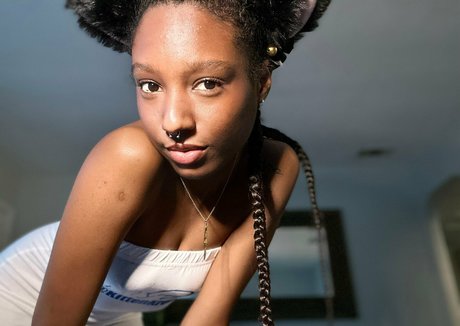 KittenKream star pretty pics