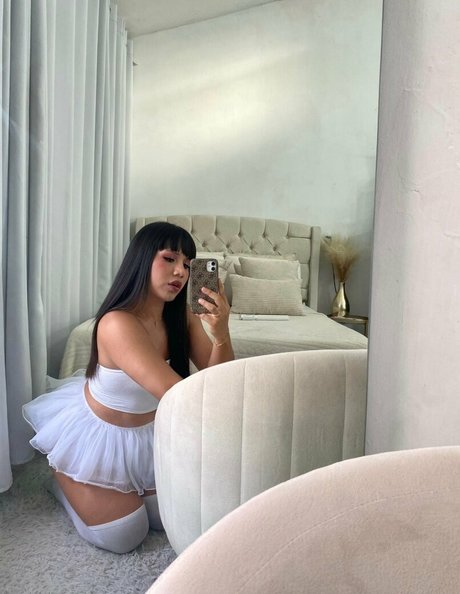 Isa Oelsi model high quality pictures