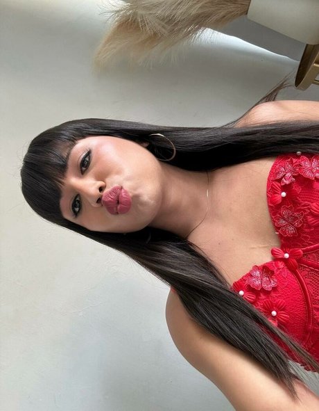 Isa Oelsi hot pornstar images