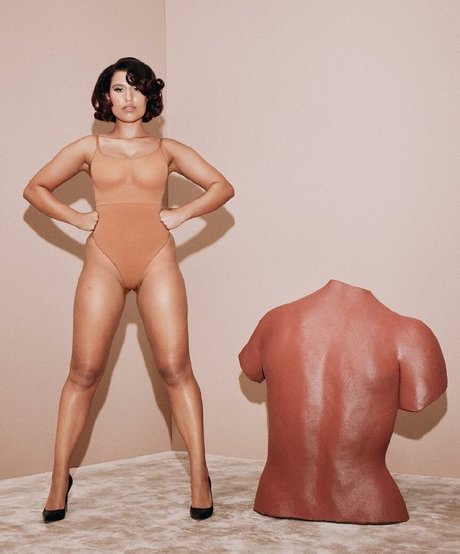 Raye erotic actress pictures