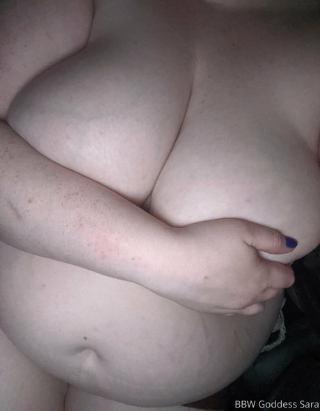 bbwgoddesssara hot model img