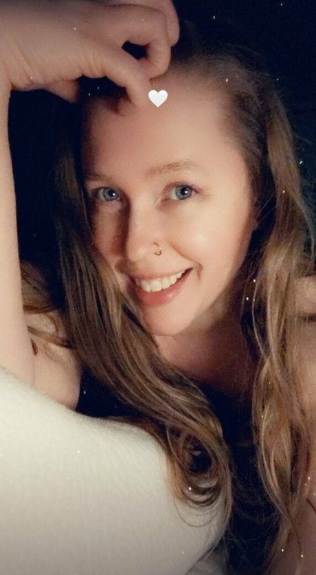 bbwgoddesssara nude model pic