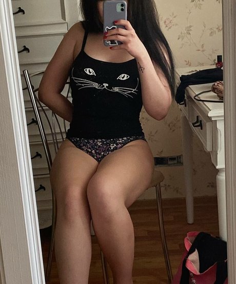 Scarletspyada model xxx photos