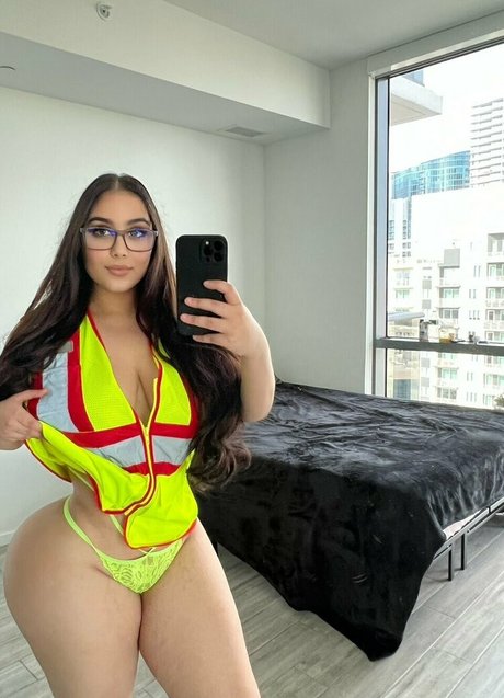 Annabella Ivy star sex pics