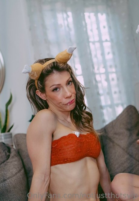 Allyson Vastano model nudes pics