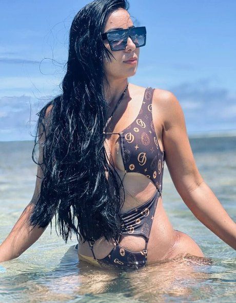 Lismara Moreira model adult photo