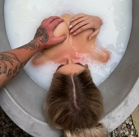 hankbrooks xxx pornstar img