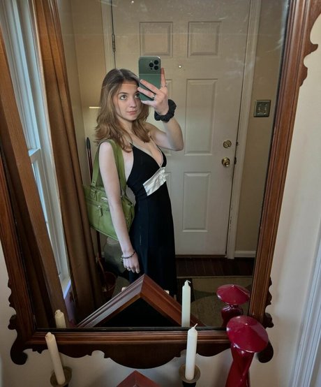 Lolwhatgod model naked photos