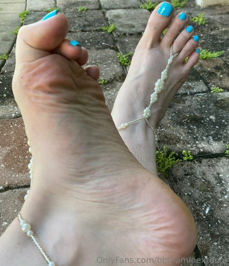 bbmaminextdoor high quality actress photo