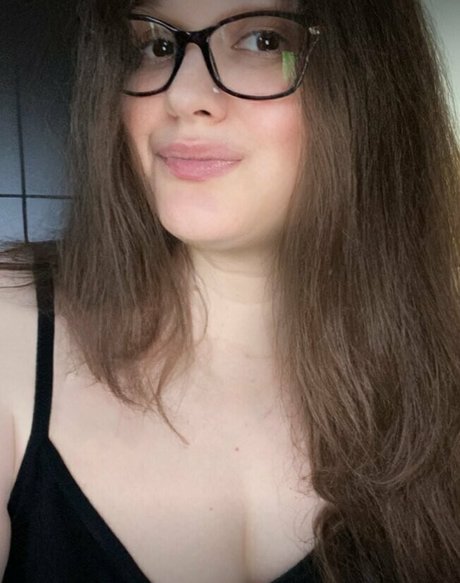 bbmaminextdoor model free picture