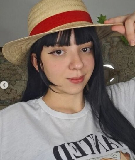 Asmr Da Neve model free photo