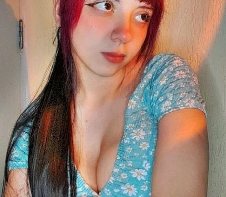 Asmr Da Neve erotic actress photo