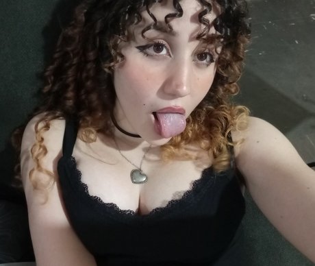 Georgie Bravo beautiful model pictures